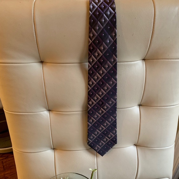 Van Heusen Purple Silk Tie-BUNDLE 4 TIES FOR $25!! - Picture 2 of 3